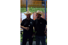 Rodrigo e Guilherme, pai e filho, representando a força e tradição da Tulipa Agropecuária.